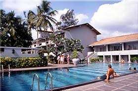 Pool at the Blue Oceanic Negombo